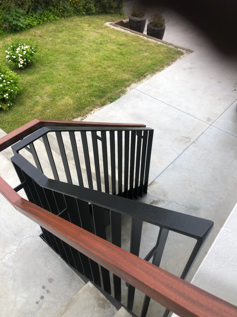 82e85ee1-9ebb-42dc-8a78-a56916ada951